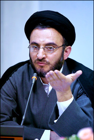 حجت‌الاسلام سيد مهدي خاموشي ،رئيس سازمان تبليغات اسلامي، 