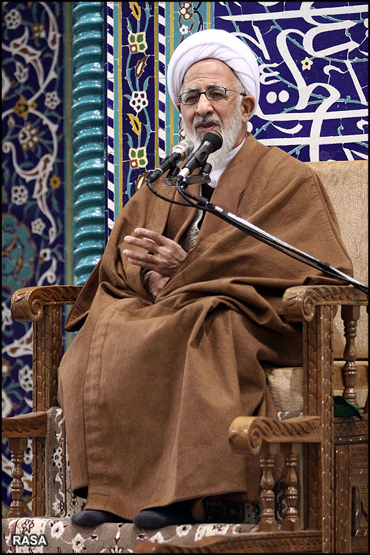 فعالان قرآنی خمین شهر اصفهان با آیت الله جوادی آملی دیدار کردند