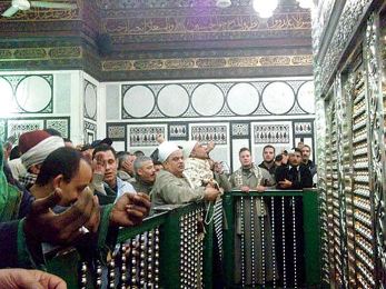 عزاداري شيعيان مصر در مسجد امام حسين قاهره