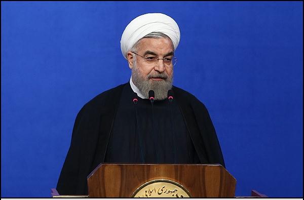 روحاني در ضيافت افطار اصلاح طلبان و اصولگرايان