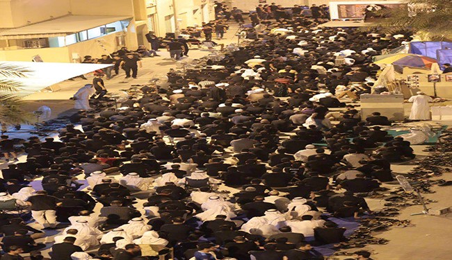 تحصن مردم بحرین برابر منزل شیخ عیسی قاسم