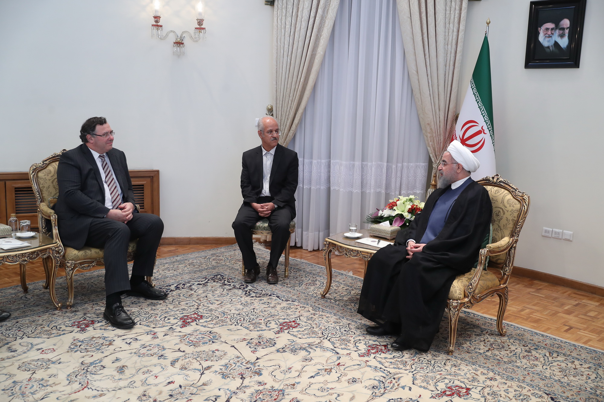 روحانی در دیدار مدیرعامل شرکت توتال فرانسه
