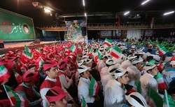 اجرای گروه سرود بچه‌های مسجد و مدرسه در مصلاهای آذربایجان‌شرقی