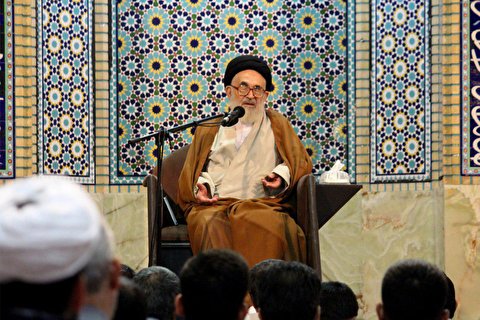 ترویج فرهنگ خداپرستی سبب ایجاد صلح و رفاه در جامعه می شود