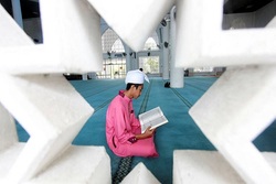 هشدار دولت مالزی به فروشندگان آنلاین قرآن