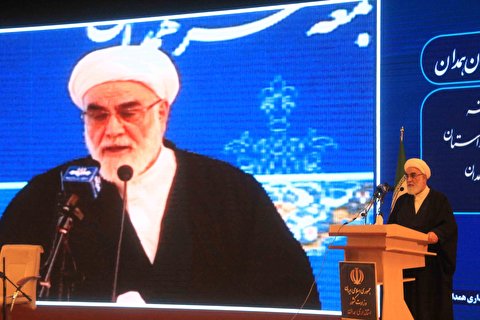 لزوم سرکشی به خانواده معزز شهدا