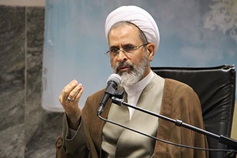 شهدای روحانی ثابت کردند حوزه علمیه انقلابی است و انقلابی خواهد ماند