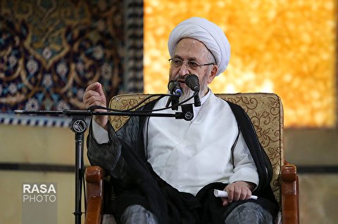 از فرصت نوروز برای صله ارحام و رسیدگی به فقرا و نیازمندان استفاده کنیم