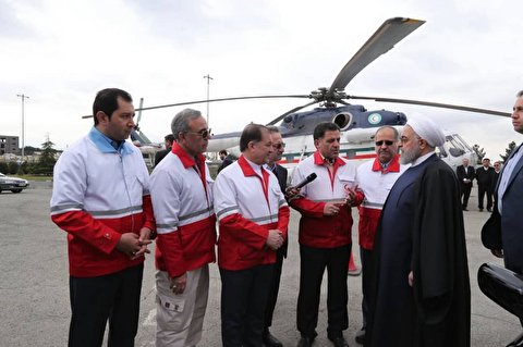 بازدید سرزده روحانی از ایستگاه سلامت اورژانس و پایگاه راهور جاده ای