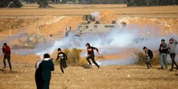 یک شهید و 30 زخمی در راهپیمایی حق‌بازگشت غزه