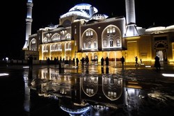 مردم ترکیه «شب برات» را در مساجد گرامی داشتند
