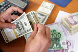 قیمت امروز دلار و یورو در صرافی ملی