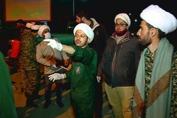 طلاب جهادگر استان مرکزی در کنار مسؤولان برای خدمت‌رسانی به مردم ایستاده‌اند