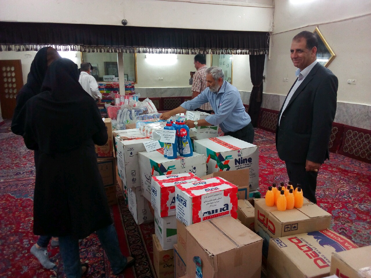 پ/اهدای اقلام جمع آوری شده صابئین مندائی به سیل زدگان خوزستانی