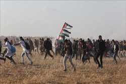 زخمی شدن ۳۰ فلسطینی در تظاهرات «بازگشت»