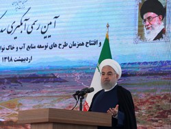 ملت ایران در برابر قلدرها تعظیم نمی کند