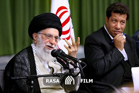 تمجید یک شاعر و واکنش جالب رهبر انقلاب