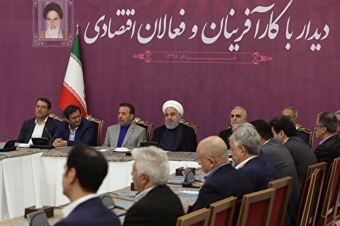 دولت دست در جیب بانک مرکزی نبرده است | بنگاههای دولتی باید واگذار شود