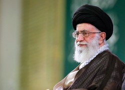 رهبر انقلاب درگذشت همشیره دبیرکل حزب‌الله لبنان را تسلیت گفتند