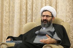 رهبر معظم انقلاب با مواضع قاطع از حقوق ملت ایران دفاع کردند