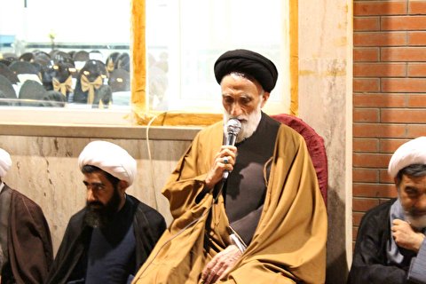 سربازی امام زمان نعمتی از طرف خداوند برای طلاب است