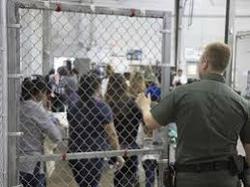 گزارشی از وضعیت اسفناک اردوگاه های نگهداری مهاجرین در آمریکا