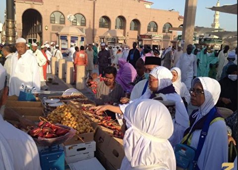 انتقاد مسلمانان عربستان از قانون باز بودن 24 ساعته مغازهها