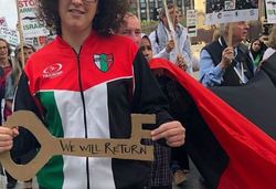 تجمع مقابل سفارت لبنان در انگلیس در حمایت از آوارگان فلسطینی