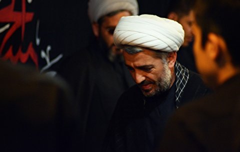 صوت/ توصیف خدا از امام حسین در کلام حجت الاسلام میرزامحمدی
