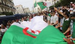 معترضان الجزائر برکناری عناصر دوره «بوتفلیقه» را خواستار شدند
