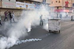 حمله نیروهای امنیتی به تظاهرات کنندگان بحرینی