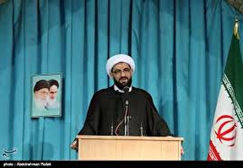 بهترین راه مقابله با دشمن مقاومت است| اروپا به دنبال معطل کردن کشور است
