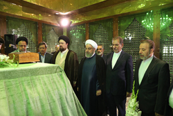 تجدید میثاق رییس جمهور و اعضای هیأت دولت با آرمانهای بلند امام خمینی