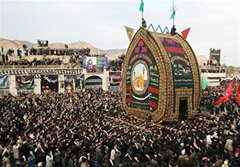 مردم یزد میزبان گردشگران ۲۷ کشور در مراسمهای عزاداری بودند