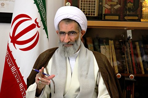آموزش و پرورش برای پیاده سازی امور دین در مدارس چاره اندیشی کند