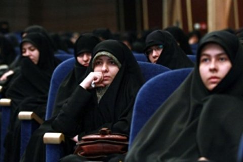 رسالت طلاب گسترش معارف دینی و نشر پیام اسلام در جهان است