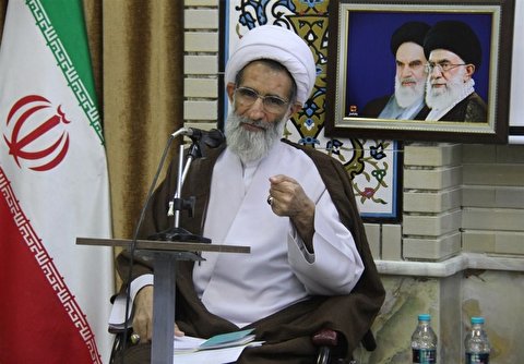بسیج دانشآموزی به دنبال حرکت در مسیر مکتب اسلام است