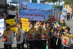 سخنرانی مدیر حوزه علمیه سمنان در مراسم راهپیمایی ۱۳ آبان دامغان