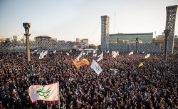 «جشن بزرگ بیعت» در میدان امام حسین تهران برگزار شد + فیلم