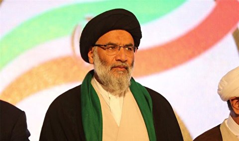 مسؤولان باید در خط مقدم مواجهه با سختیها باشند