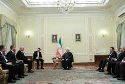 تأکید روحانی بر ضرورت اجرای کامل و هر چه سریع‌تر طرحهای مشترک تهران و باکو