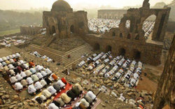 پروژه تخریب مساجد کشمیر کلید خورد