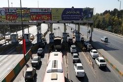 ترافیک در ورودی‌های شهر مقدس مشهد پرحجم و نیمه‌سنگین است