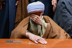 واکنش ها به تصاویر آیت الله جوادی آملی در سوگ همسر