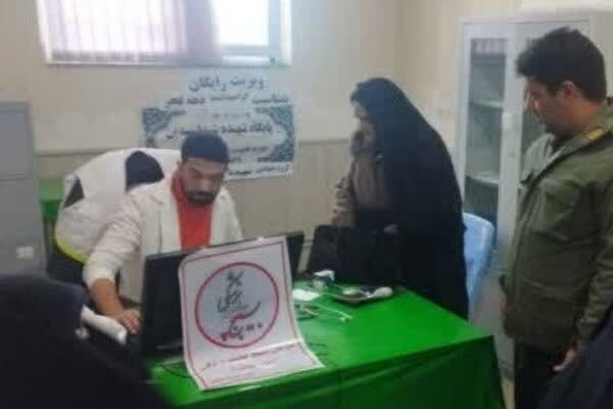 طرح ویزیت رایگان در محدوده درمانگاه شهید فیاض‌بخش میانه اجرا شد