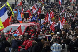 فرانسه درخواست رفراندوم برای لغو قانون بازنشستگی را رد کرد