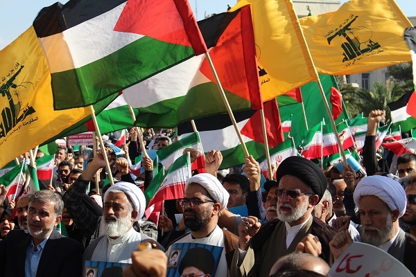حضور گسترده روحانیت شیراز در تجمع مردمی انزجار از جنایت اسرائیل