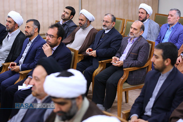 دیدار مسئولان دفتر تبلیغات اسلامی حوزه علمیه قم با مقام معظم رهبری