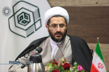 نشست حجت الاسلام خاموشی نماینده، ولی فقیه و ریاست سازمان اوقاف و امور خیریه با خطبا برجسته کشور