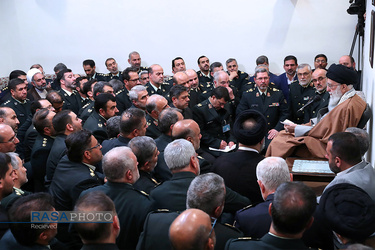دیدار جمعی از فرماندهان نیروی انتظامی با فرمانده کل قوا